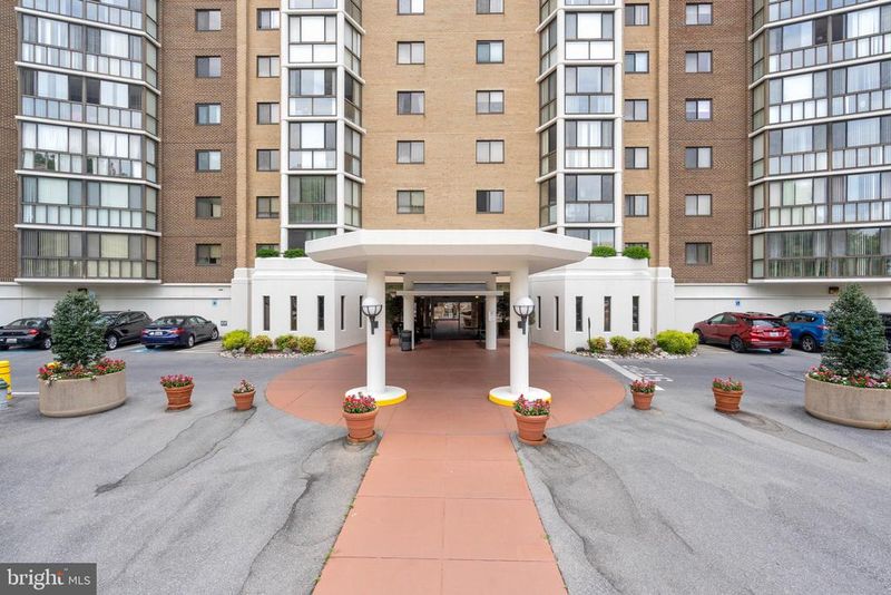 15100 Interlachen Dr #4-226, Silver Spring, MD 20906