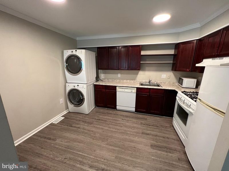 18402 Cedar Dr #A, Triangle, VA 22172