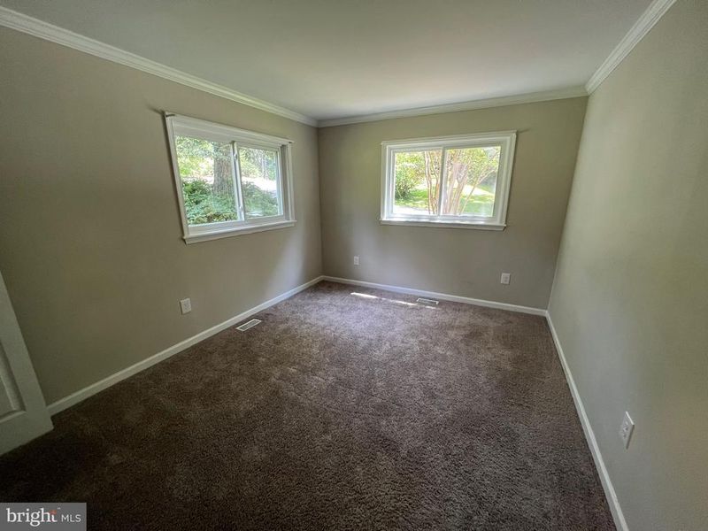 18402 Cedar Dr #A, Triangle, VA 22172