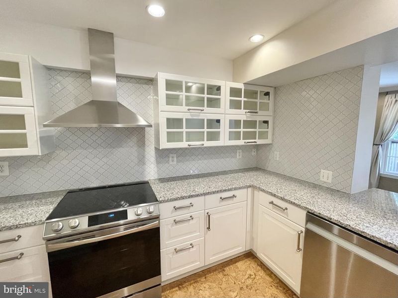 1819 Duffield Ln, Alexandria, VA 22307