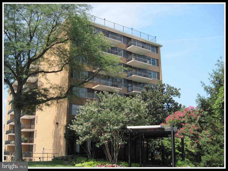 2030 N Adams St #910, Arlington, VA 22201