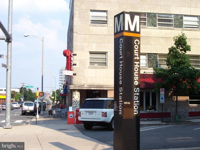 2030 N Adams St #405, Arlington, VA 22201