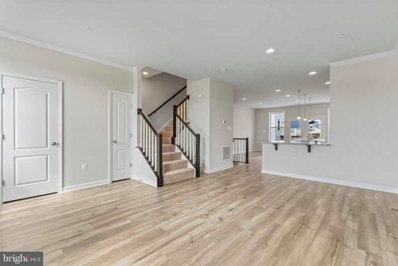 5903 Garden Walk Dr, Frederick, MD 21703