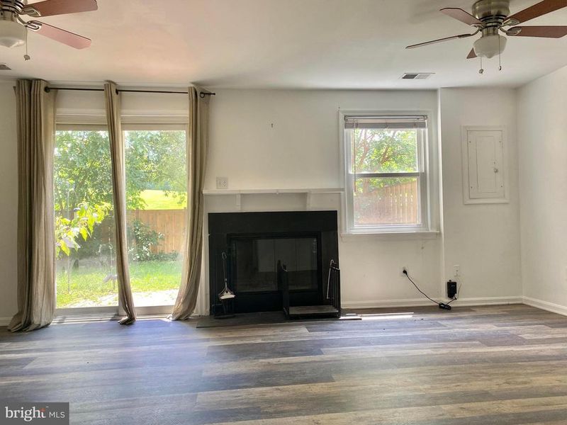 7351 Crestleigh Cir, Alexandria, VA 22315