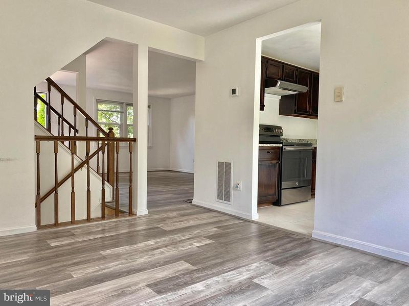 7351 Crestleigh Cir, Alexandria, VA 22315