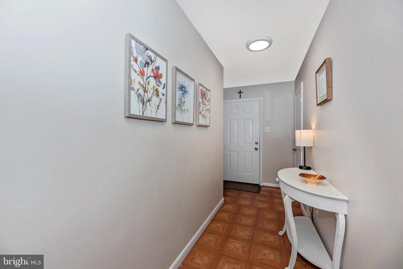 1132 Young Pl, Frederick, MD 21702