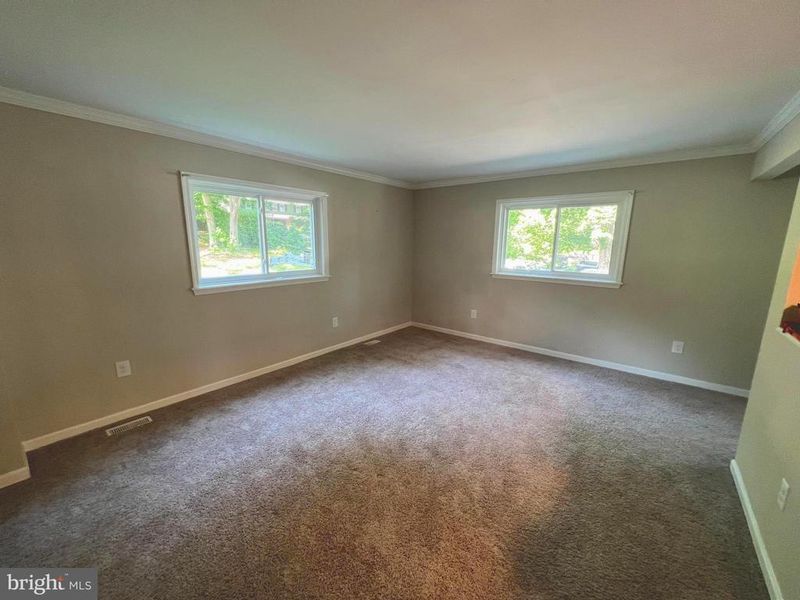 18402 Cedar Dr #A, Triangle, VA 22172