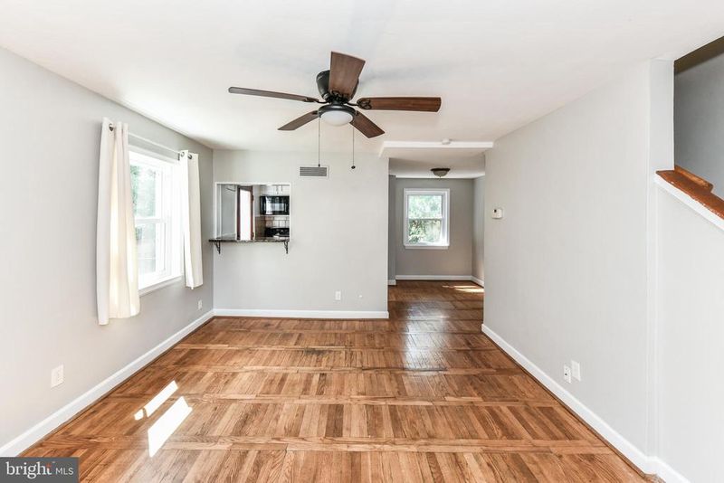 3208 9th St S, Arlington, VA 22204