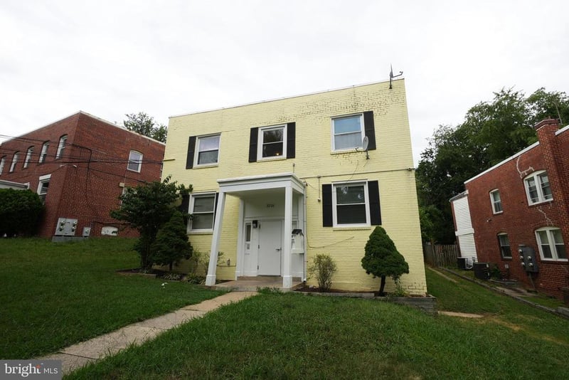 3216 28th St SE #2, Washington, DC 20020