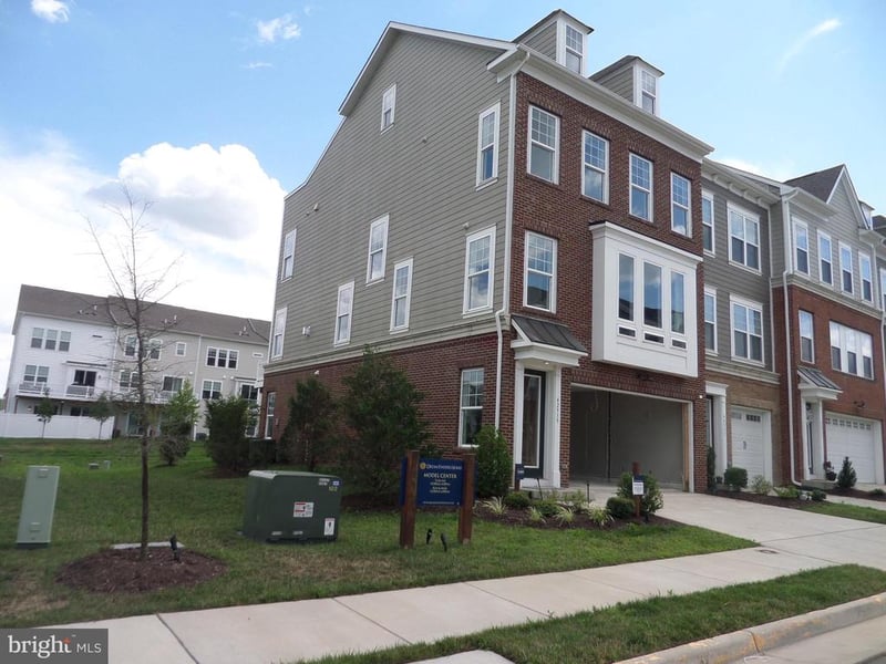 42939 Running Creek Sq, Leesburg, VA 20175
