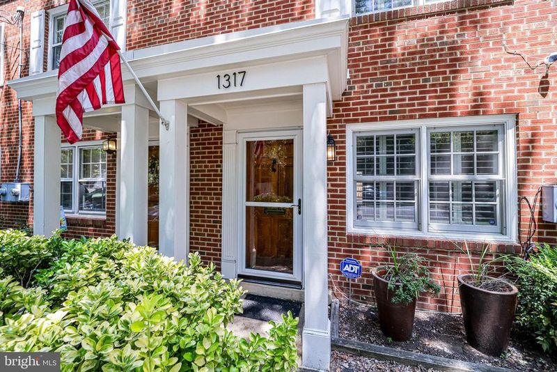1317 Queen St, Alexandria, VA 22314