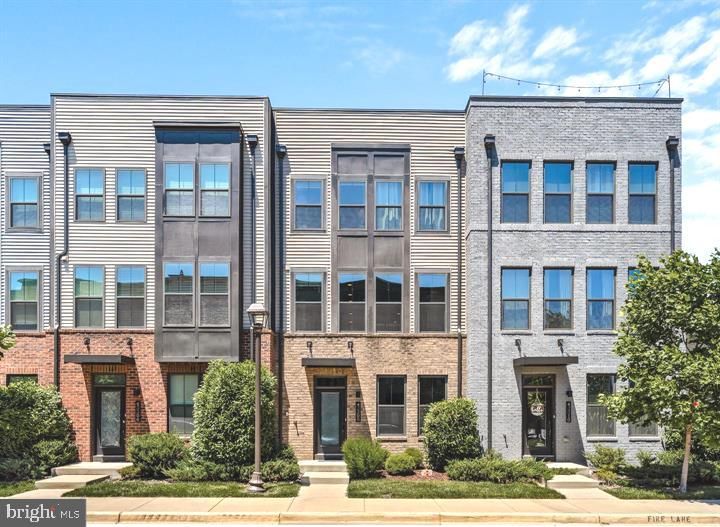 43308 John Michael Ter, Ashburn, VA 20148