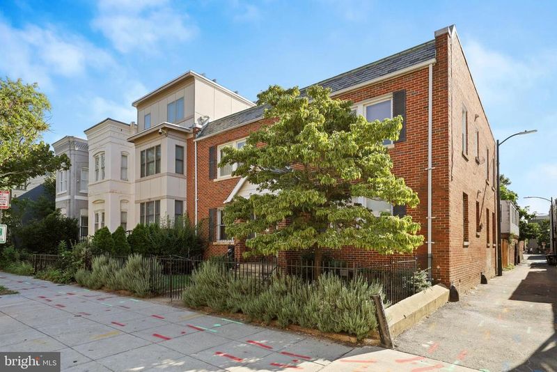 803 7th St NE #2, Washington, DC 20002
