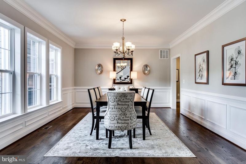 3824 Glenbrook Rd, Fairfax, VA 22031