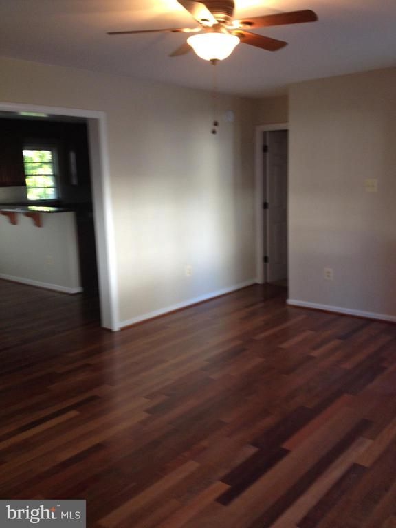 920 Main St, Deale, MD 20751
