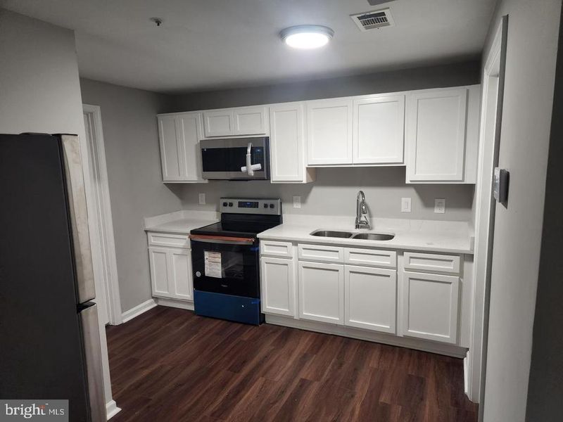 8805 Priscilia Ct, Lanham, MD 20703