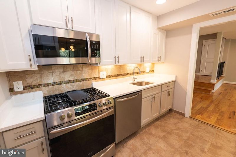 10862 Bucknell Dr #2, Silver Spring, MD 20902