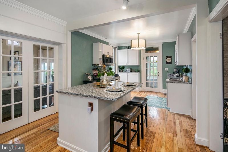 6802 Maryland Ave, Braddock Heights, MD 21714