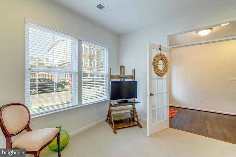 42261 Riggins Ridge Ter, Brambleton, VA 20148