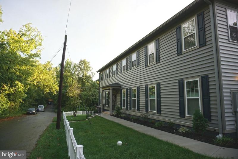 208 Bryan Ave, Gaithersburg, MD 20877