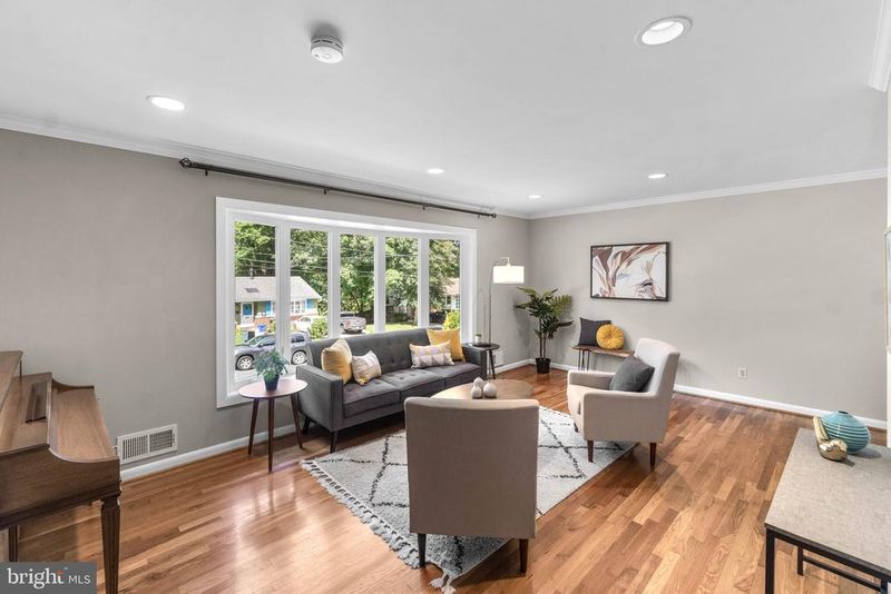 412 Branch Dr, Silver Spring, MD 20901