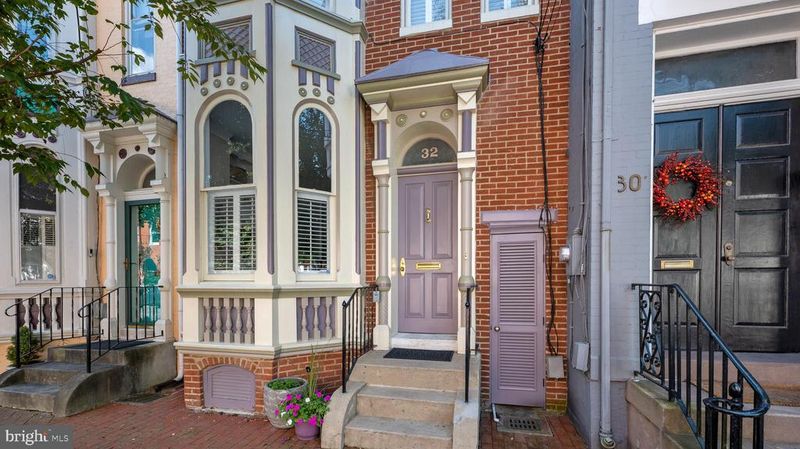 32 E 3rd St, Frederick, MD 21701