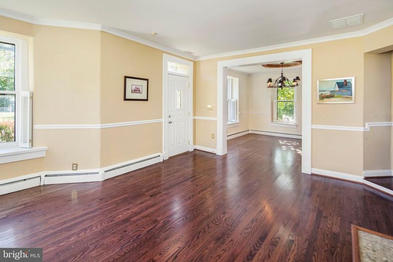 6812 Maryland Ave, Braddock Heights, MD 21714