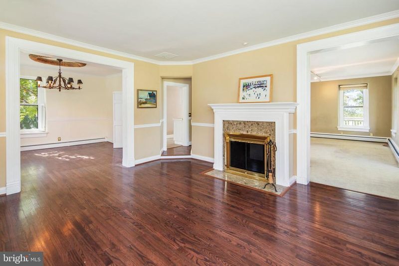 6812 Maryland Ave, Braddock Heights, MD 21714