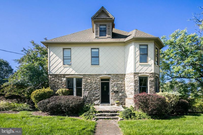 6812 Maryland Ave, Braddock Heights, MD 21714