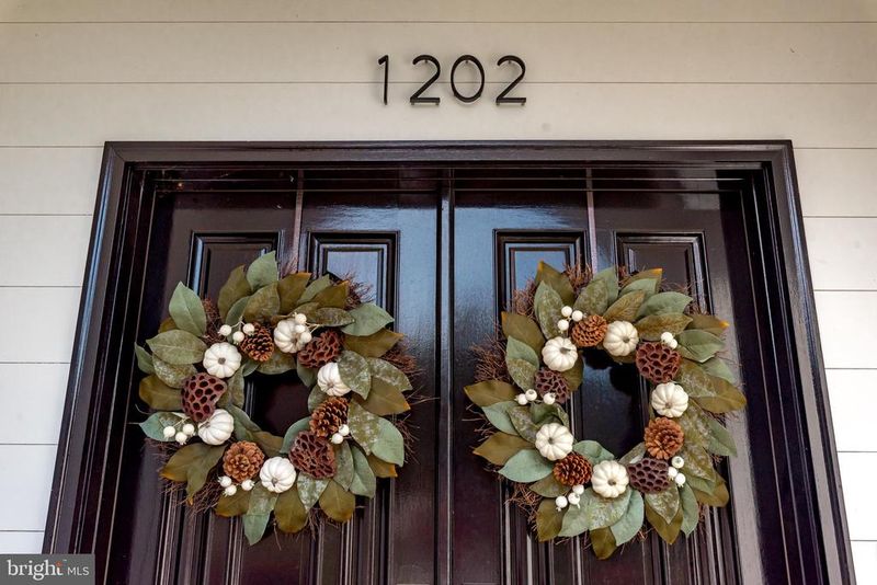 1202 Cherry Tree Ln, Annapolis, MD 21403