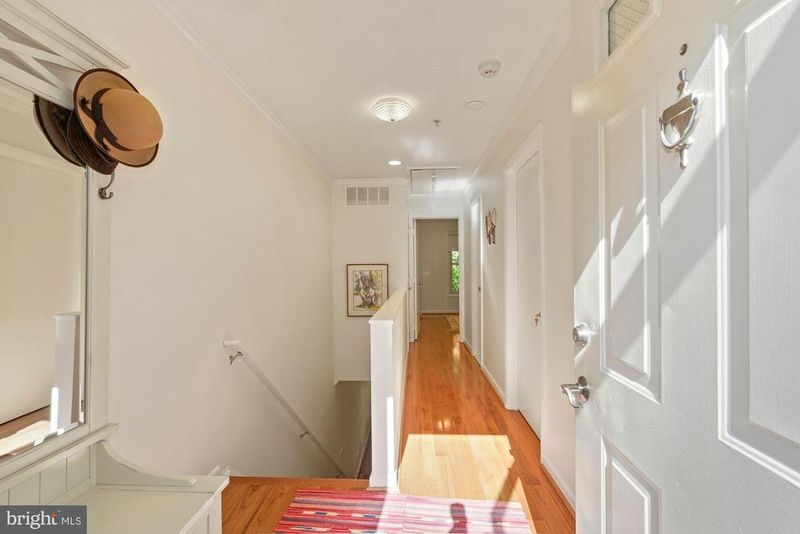 7924 Stable Way #7924, Potomac, MD 20854