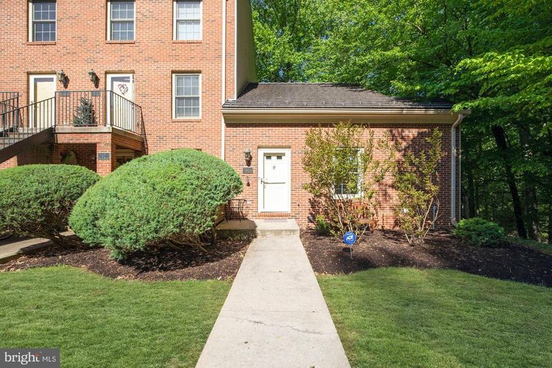 7924 Stable Way #7924, Potomac, MD 20854