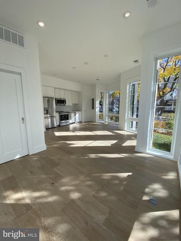 5301 Connecticut Ave NW #202, Washington, DC 20015