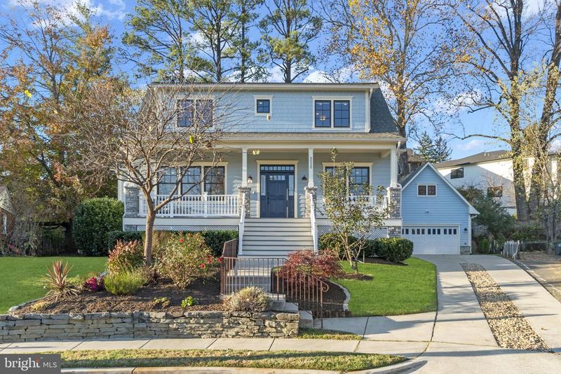 3020 N Underwood St, Arlington, VA 22213