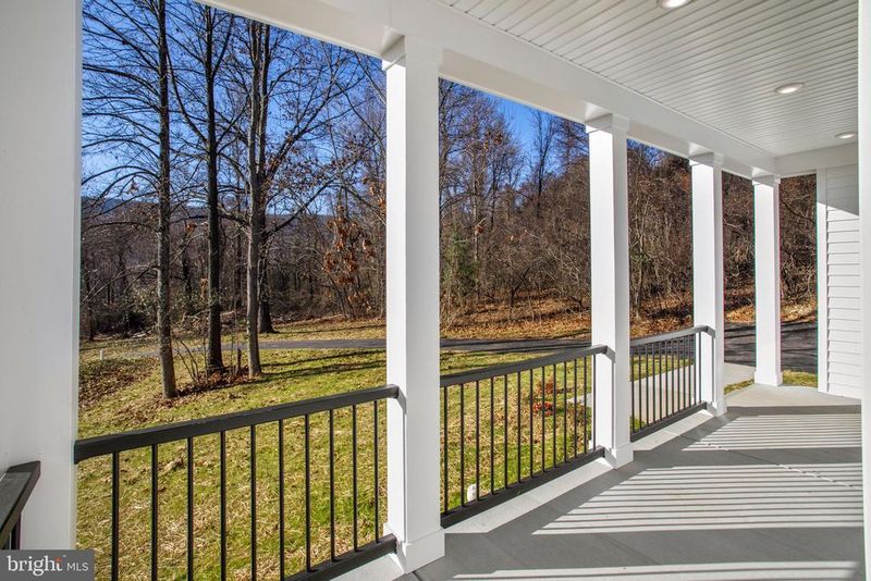 8716 Hampton Valley Rd, Emmitsburg, MD 21727