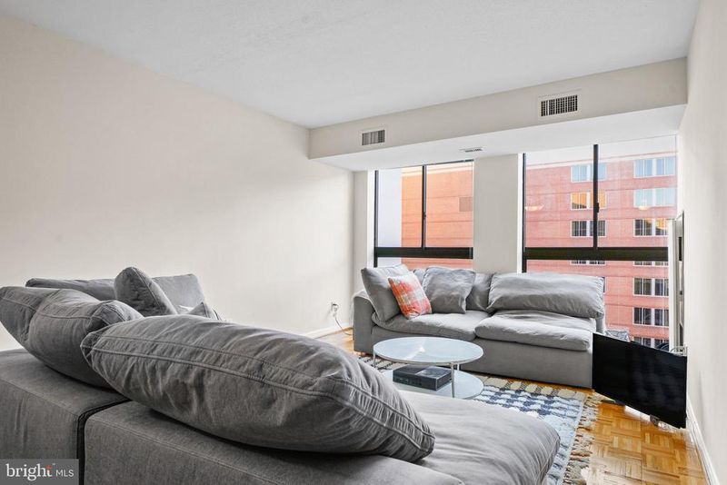 1200 23rd St NW #703, Washington, DC 20037