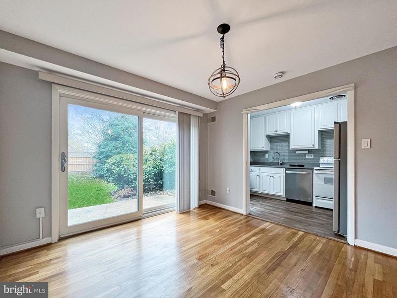 5015 Sentinel Dr #81, Bethesda, MD 20816
