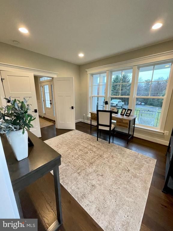 2847B Hunter Rd, Fairfax, VA 22031