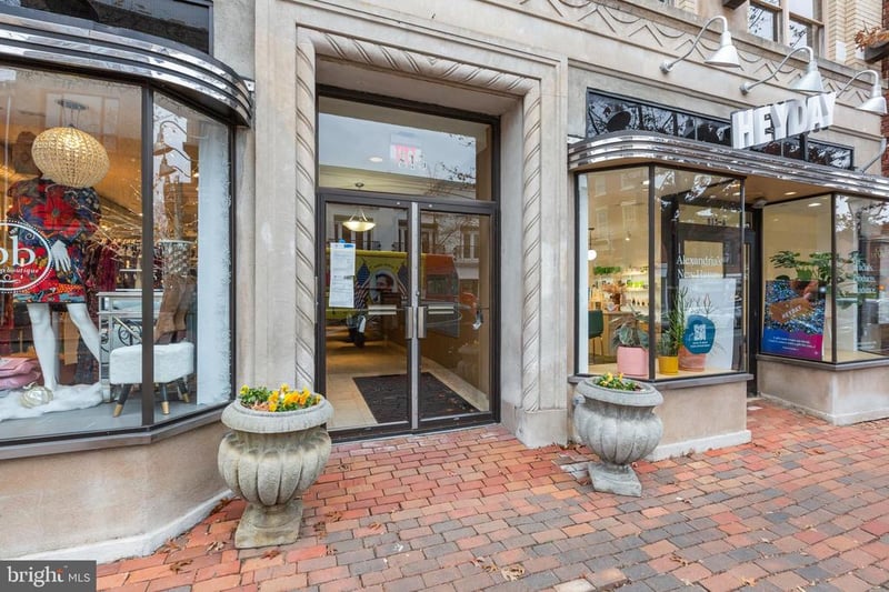 815 King St #3D, Alexandria, VA 22314