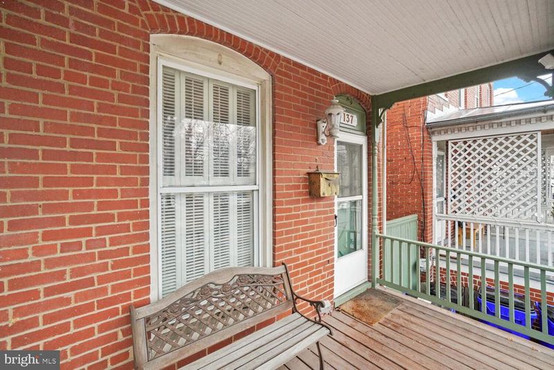 137 E 6th St E, Frederick, MD 21701