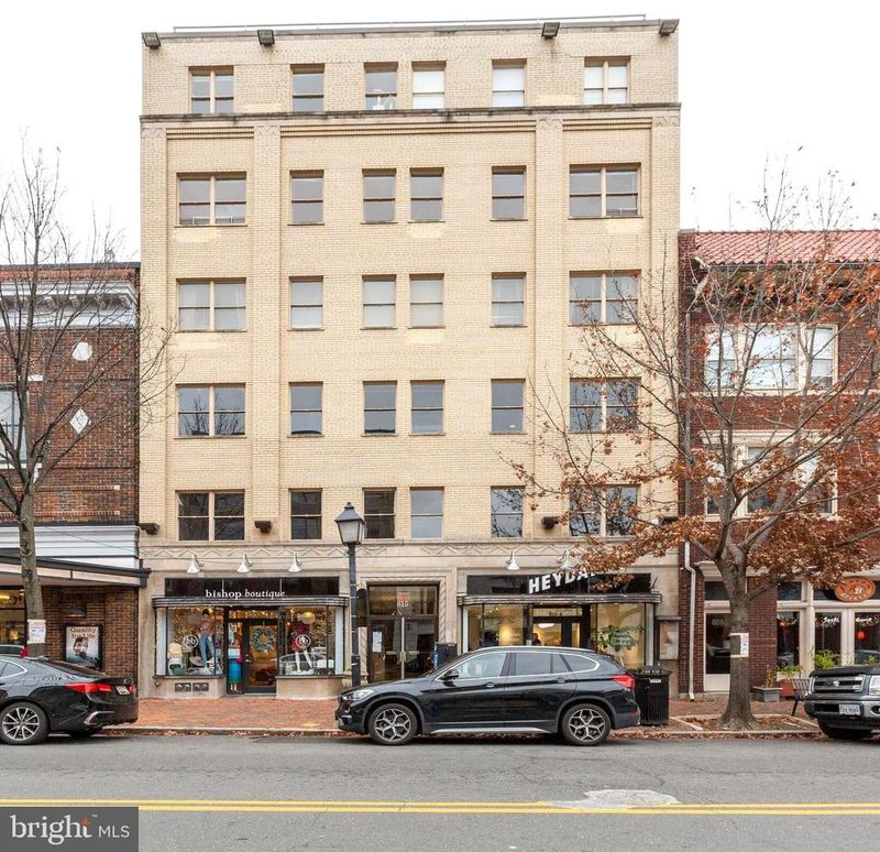 815 King St #6C, Alexandria, VA 22314