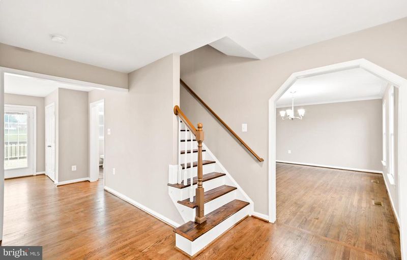3745 Maplecrest Dr, Knoxville, MD 21758