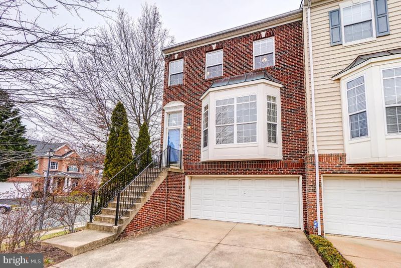 6160 Cinnamon Ct, Alexandria, VA 22310