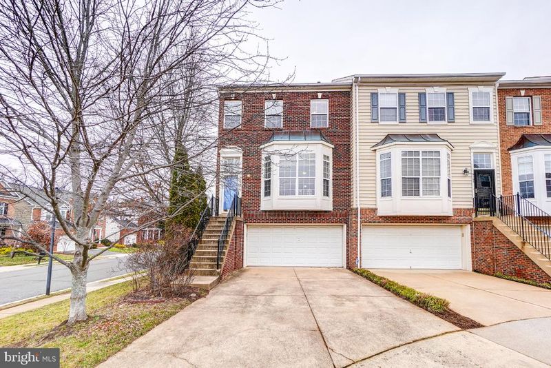6160 Cinnamon Ct, Alexandria, VA 22310