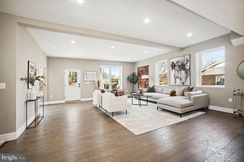 11605 Mapleview Dr, Silver Spring, MD 20902