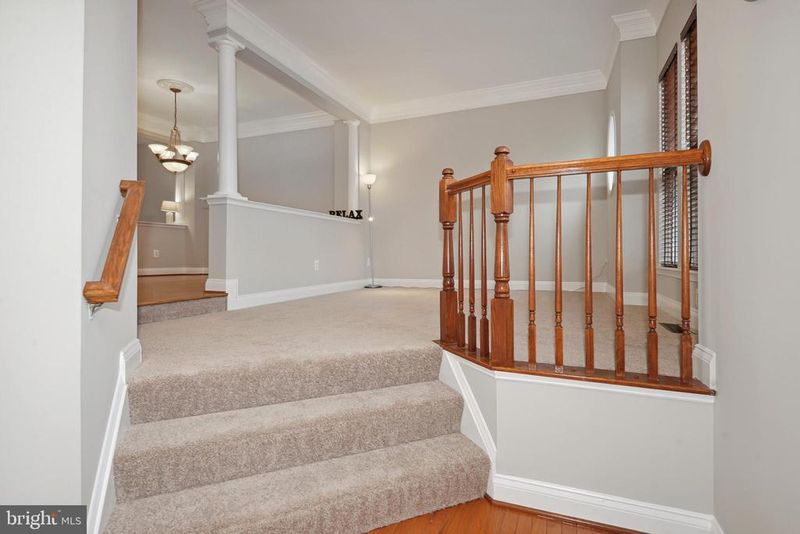2130 Capstone Cir, Herndon, VA 20170