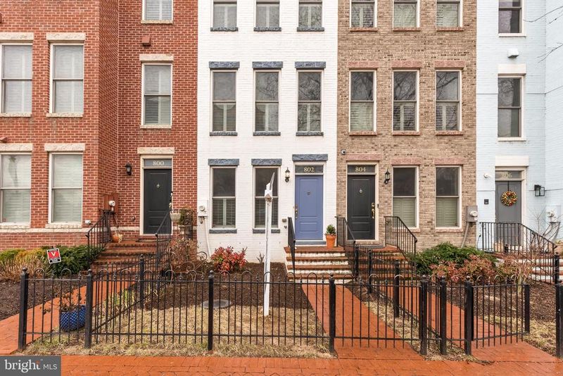 802 3rd St SE, Washington, DC 20003