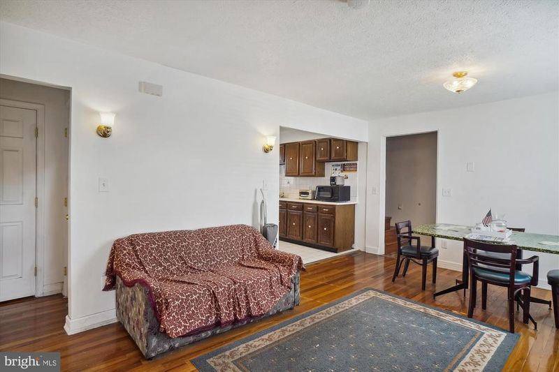 2827 Munson St, Silver Spring, MD 20902