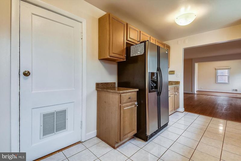 210 E Hamilton Ave, Silver Spring, MD 20901