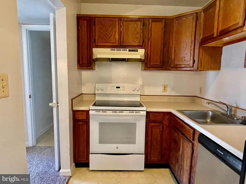 200 Chesterfield Ln #302, Stafford, VA 22556